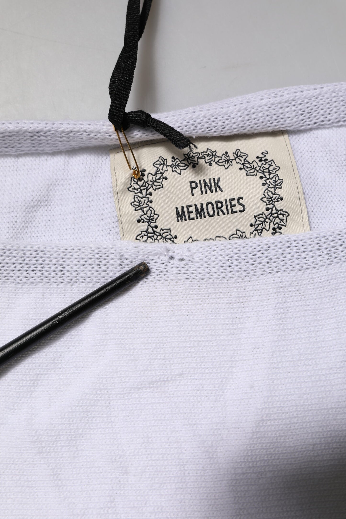 PINK MEMORIES White Cotton Short Sleeves Round Neck Blouse Top