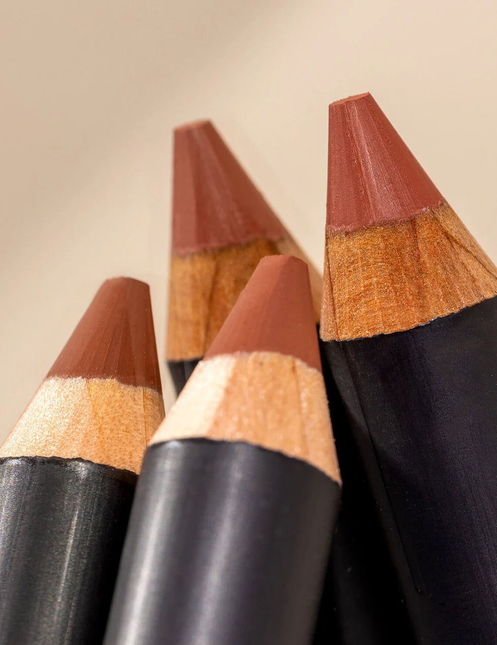 INIKA Organic Lipstick Crayon COLOUR  Chilli Red